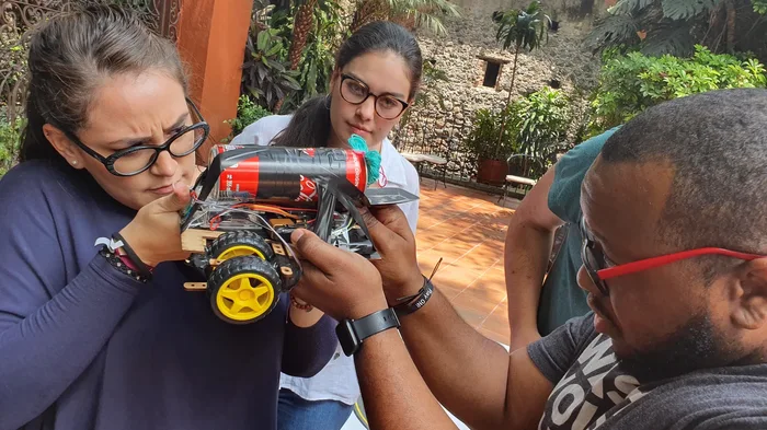 Equipo corporativo durante Bot Creation, actividad de integración