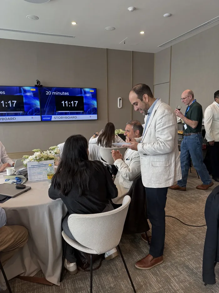Breaking News AI: team building para empresas en México