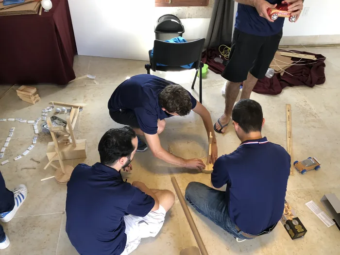 Chain Reaction Lifesize: team building para empresas en México