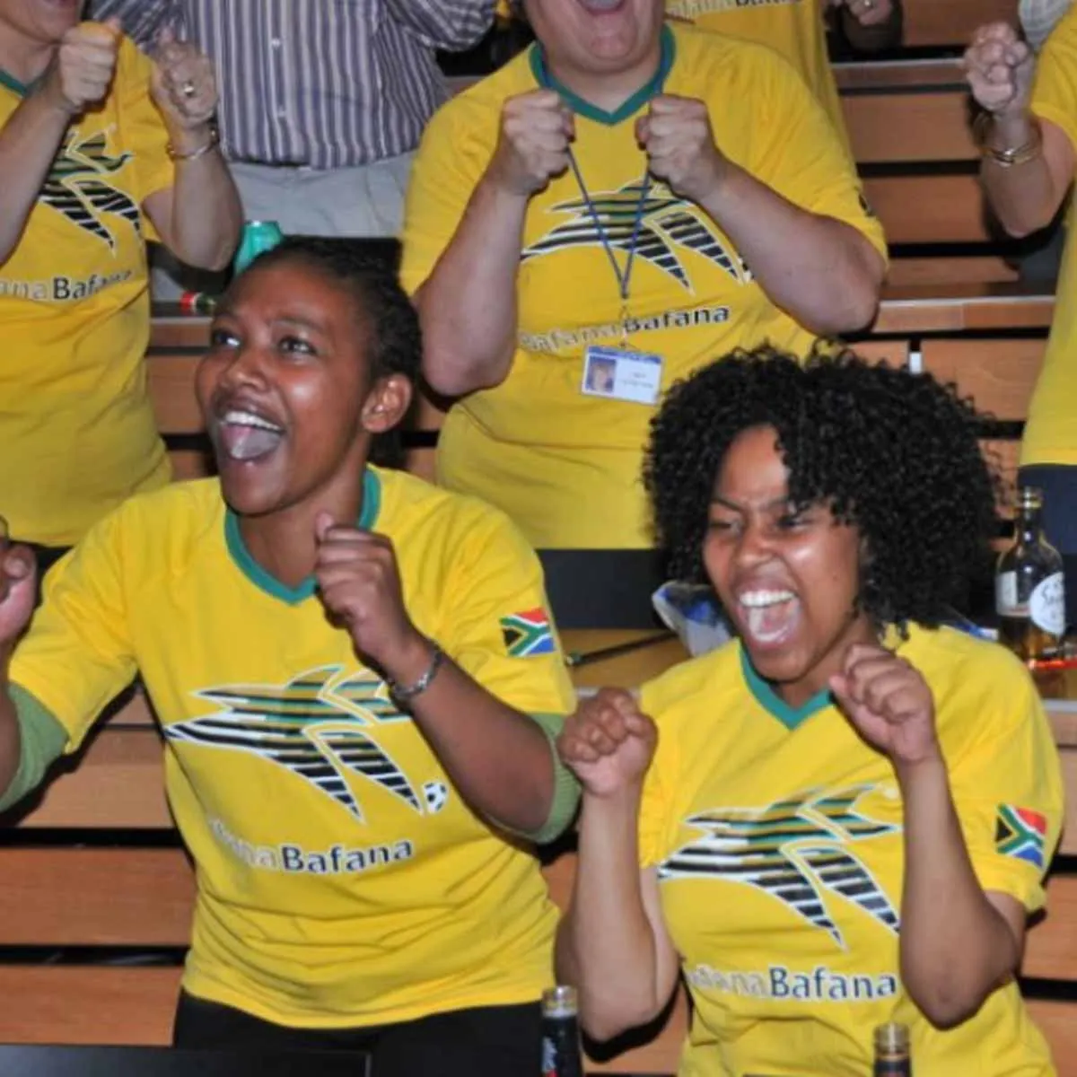 Colaboradores en plena dinámica de Fever Pitch