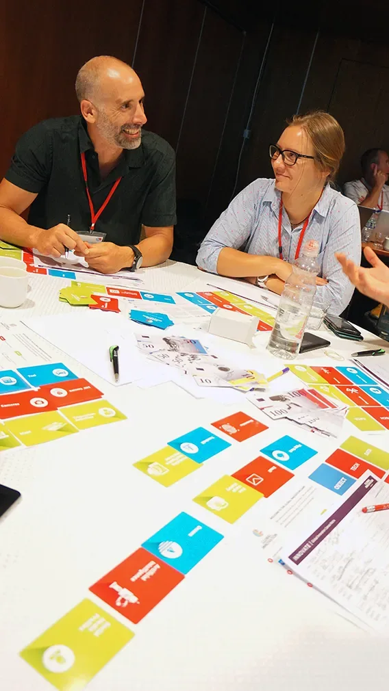 Momento de Global Innovation Game IA, dinámica de integración por Catalyst
