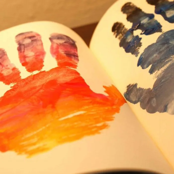 Momento 5 de Hands on Canvas