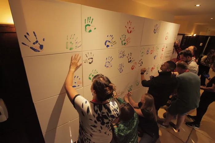 Hands on Canvas, team building de Catalyst en México