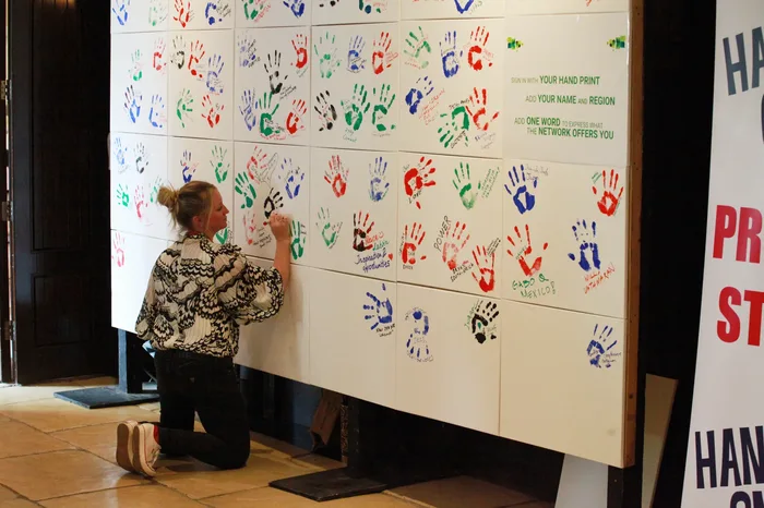 Hands on Canvas: team building para empresas en México
