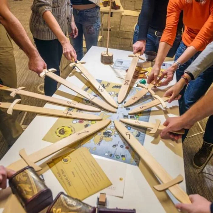 Participantes de Heroes of Troy trabajando en equipo