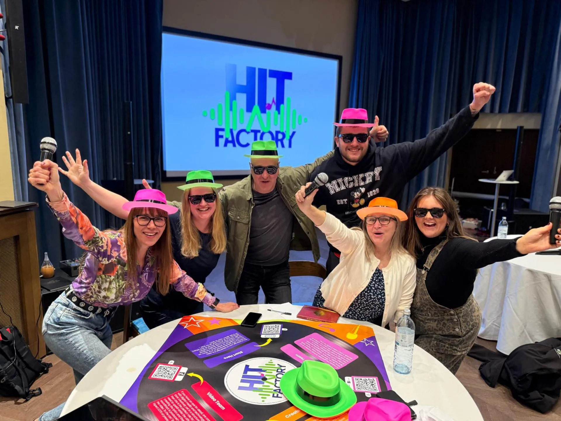 Equipo corporativo durante HIT Factory, actividad de integración
