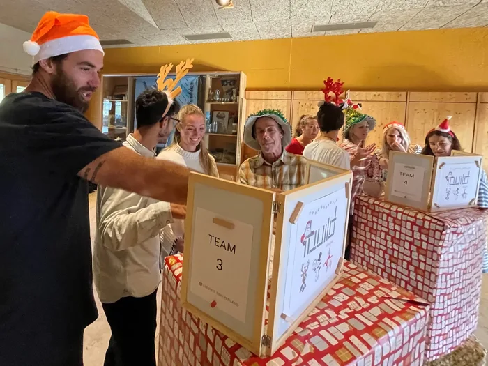 Colaboradores en plena dinámica de iBuild Festive