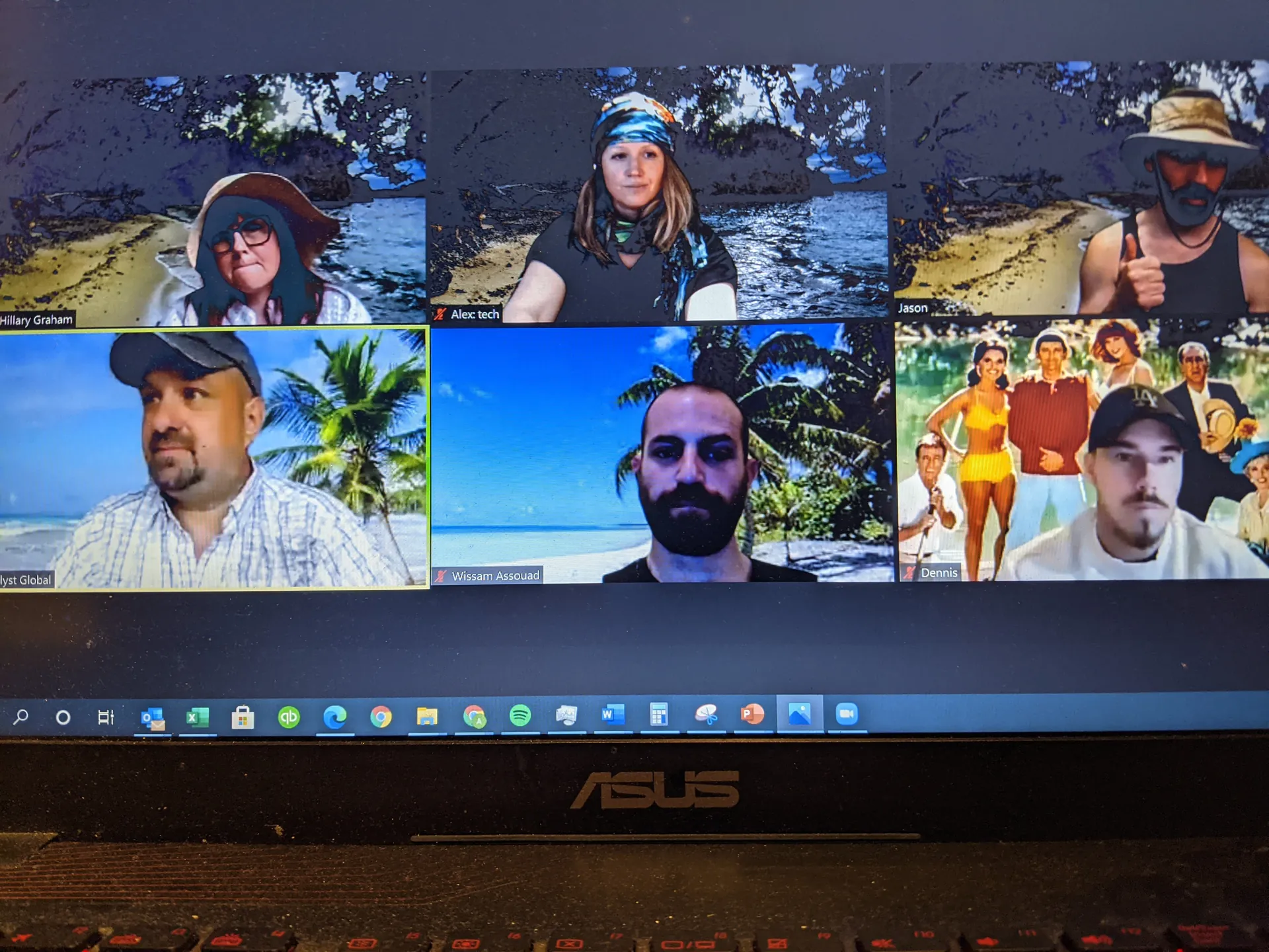Participantes conectados en Island Survivor