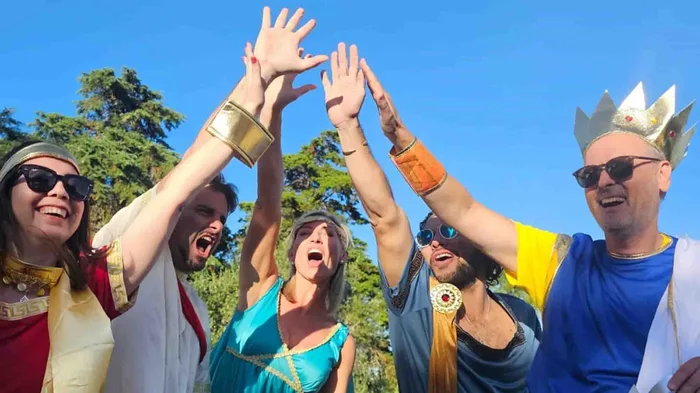 Equipo corporativo durante Olympian Gods, actividad de integración