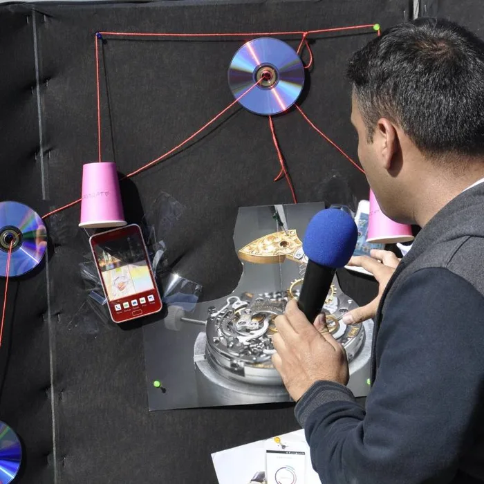 Colaboradores en plena dinámica de Out of the box