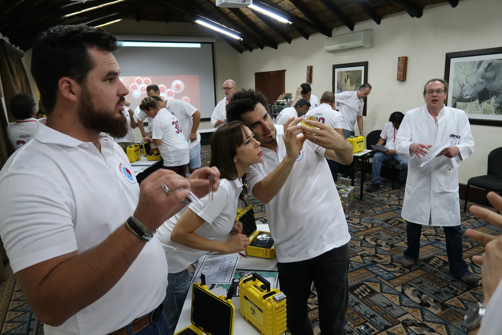 Outbreak - Escape the Virus, team building de Catalyst en México