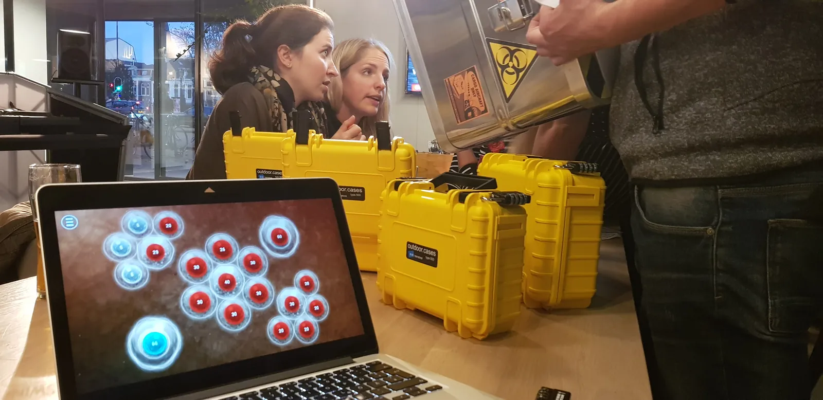 Outbreak - Escape the Virus: team building para empresas en México