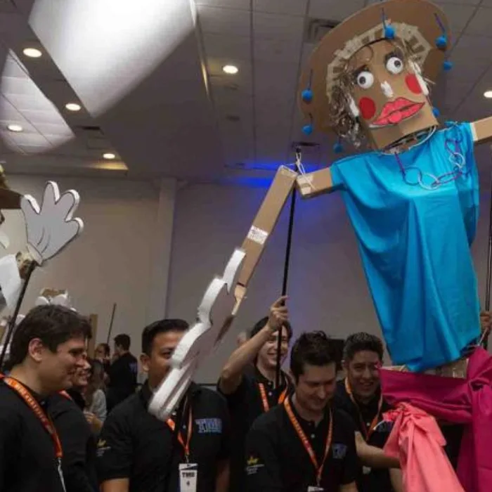 Momento 3 de Puppet Masters