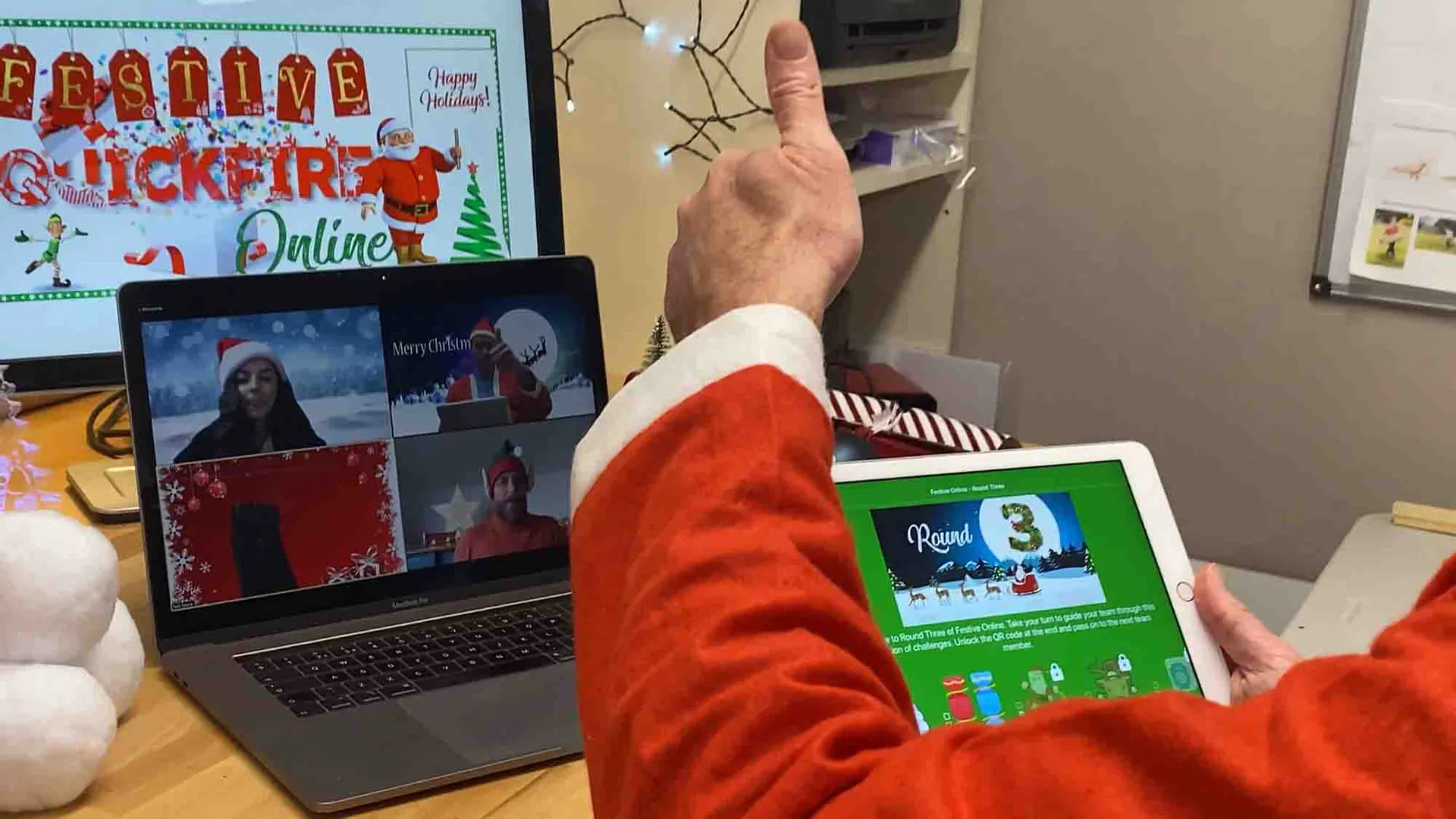 Colaboradores jugando Quickfire Festive Online a distancia