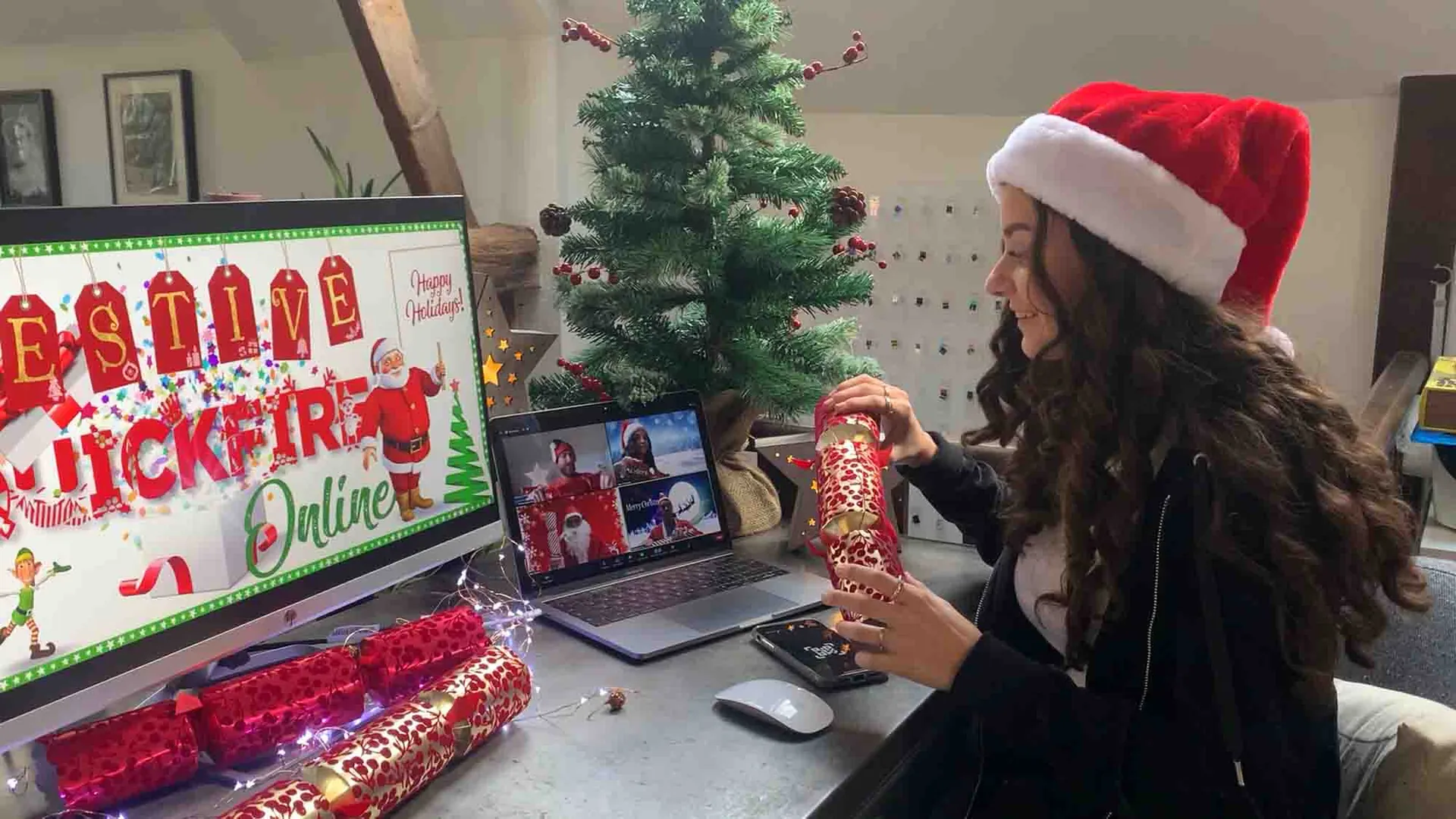 Colaboradores jugando Quickfire Festive Online a distancia