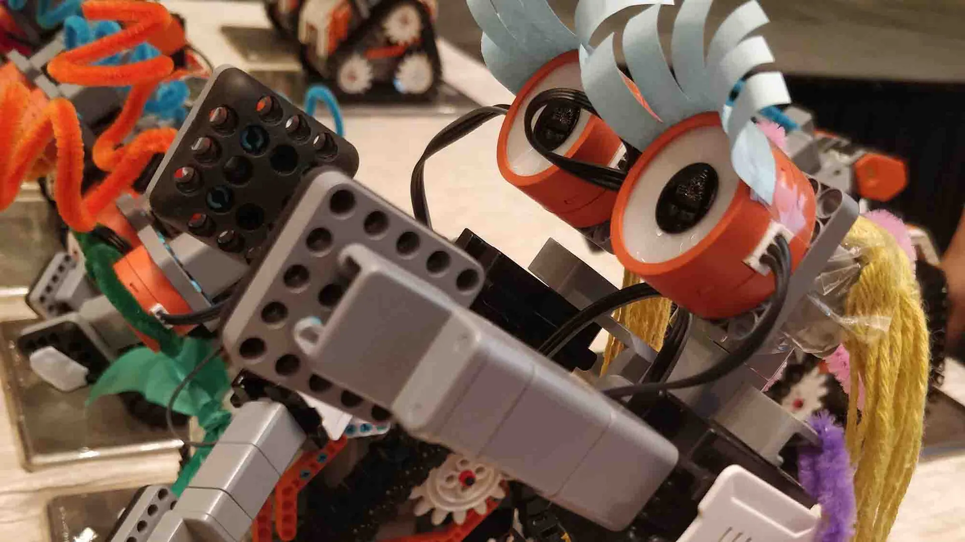 Robot Revolution, team building de Catalyst en México