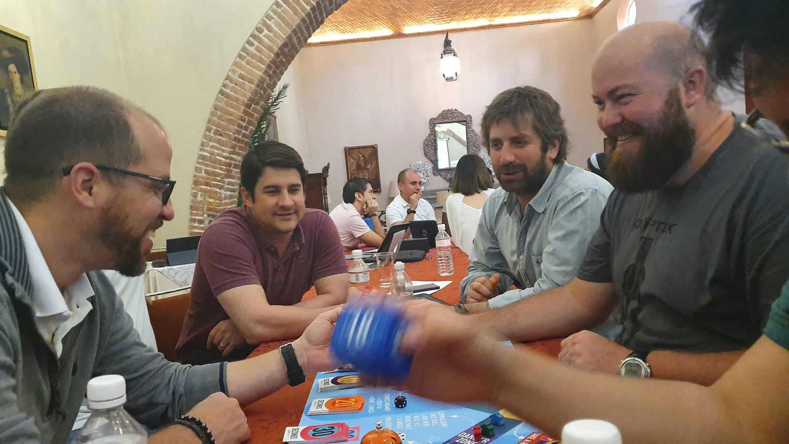Momento de Seconds Away, dinámica de integración por Catalyst