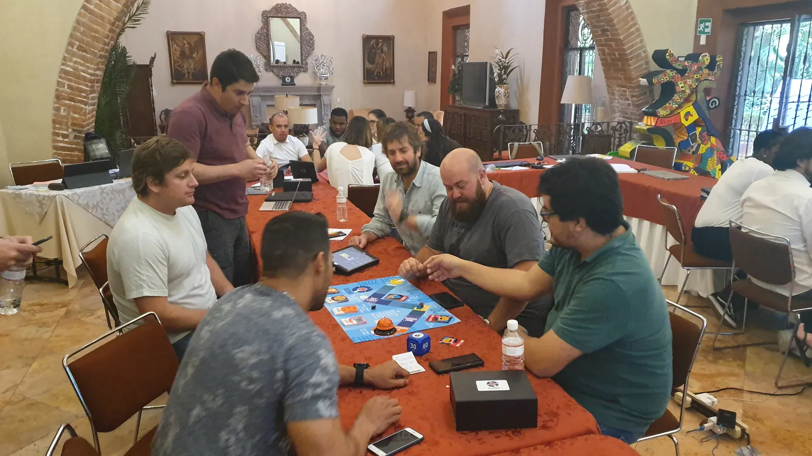 Equipo corporativo durante Seconds Away, actividad de integración