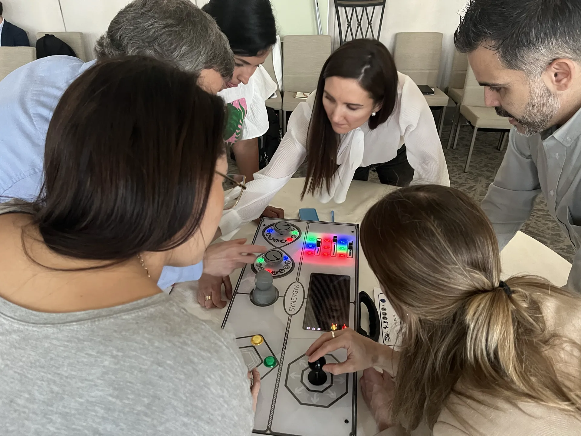 Equipo corporativo durante Synergyk, actividad de integración