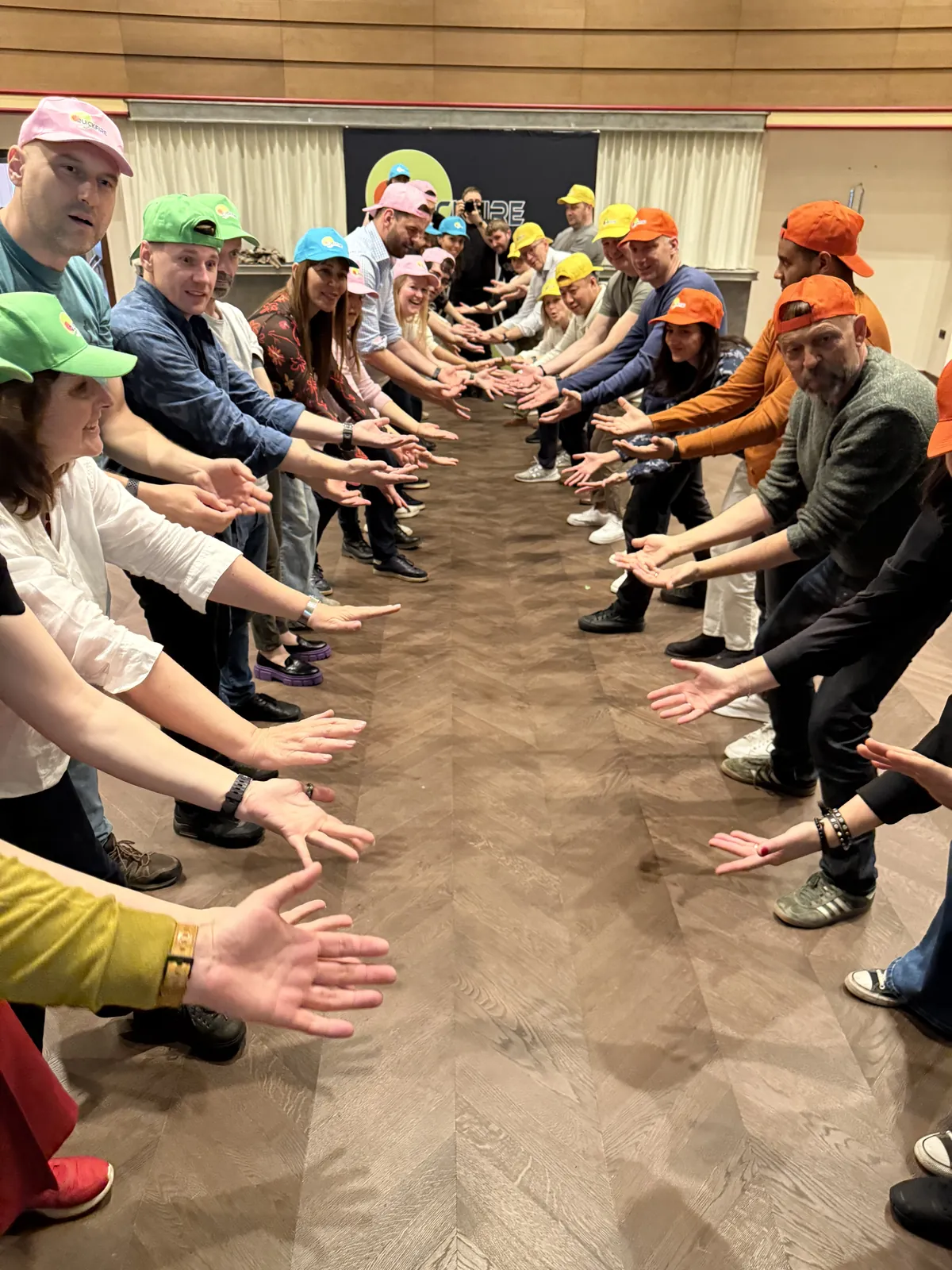 Equipo corporativo durante Uplift, actividad de integración