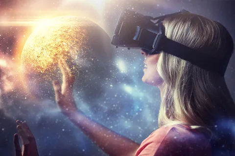 Colaboradores en plena dinámica de VR - Space Odyssey