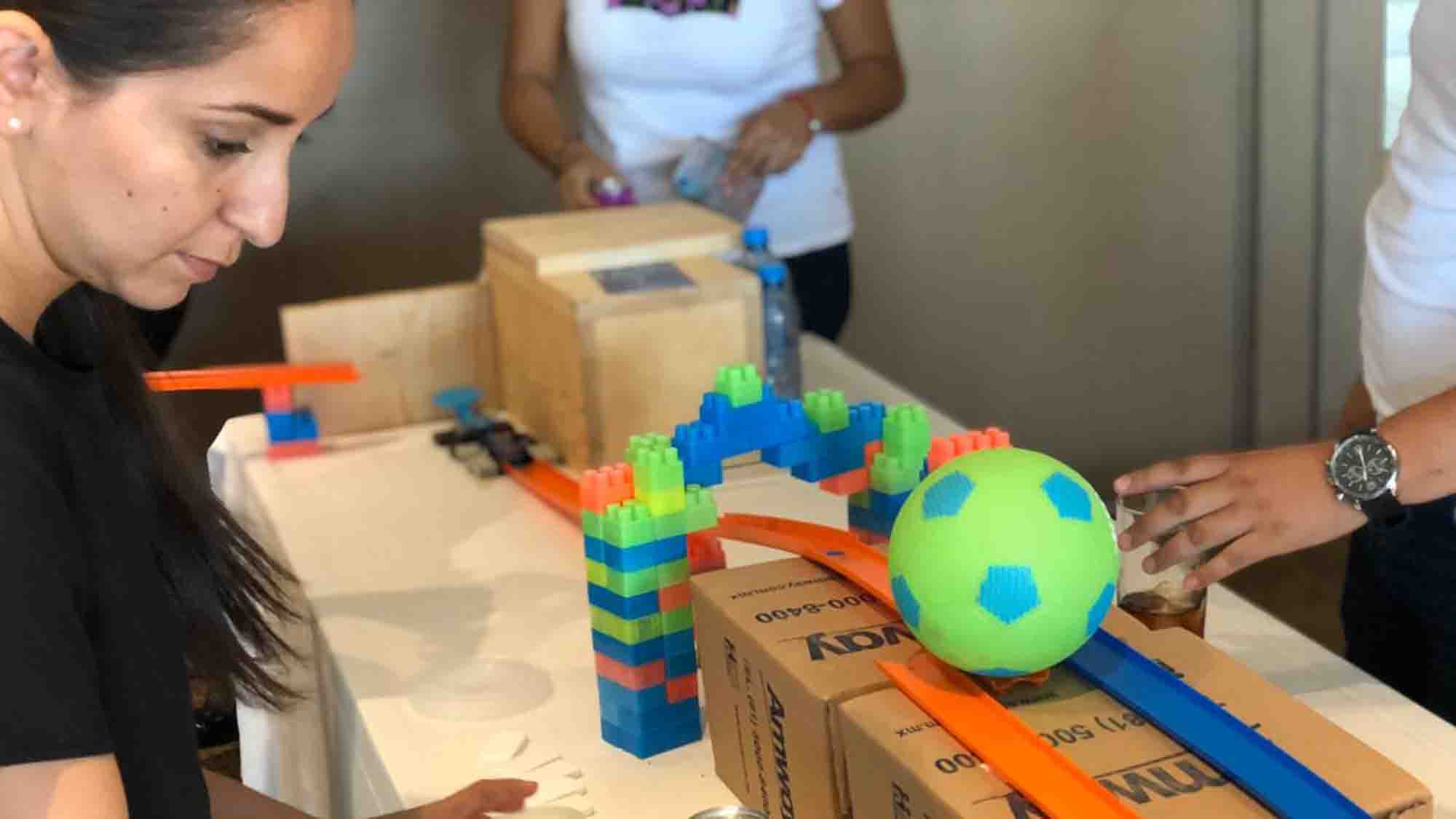 Amway fortalece la unidad de su equipo con Chain Reaction