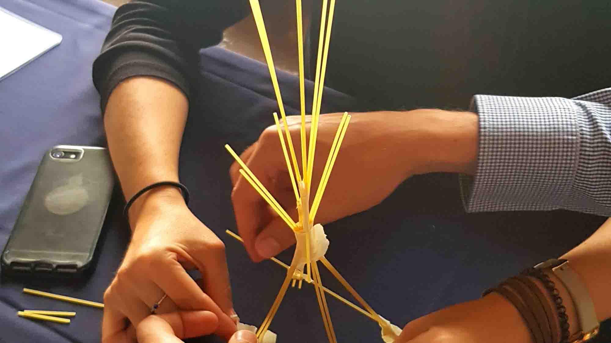 Líder Comercial rompiendo los silos organizacionales en la empresa