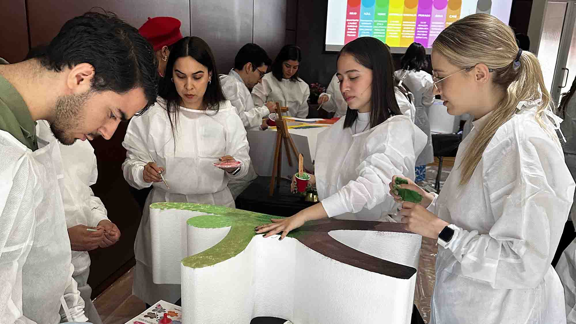 Expresando Valores: Potenciando Creatividad y Colaboración con Think Art en ENNEA